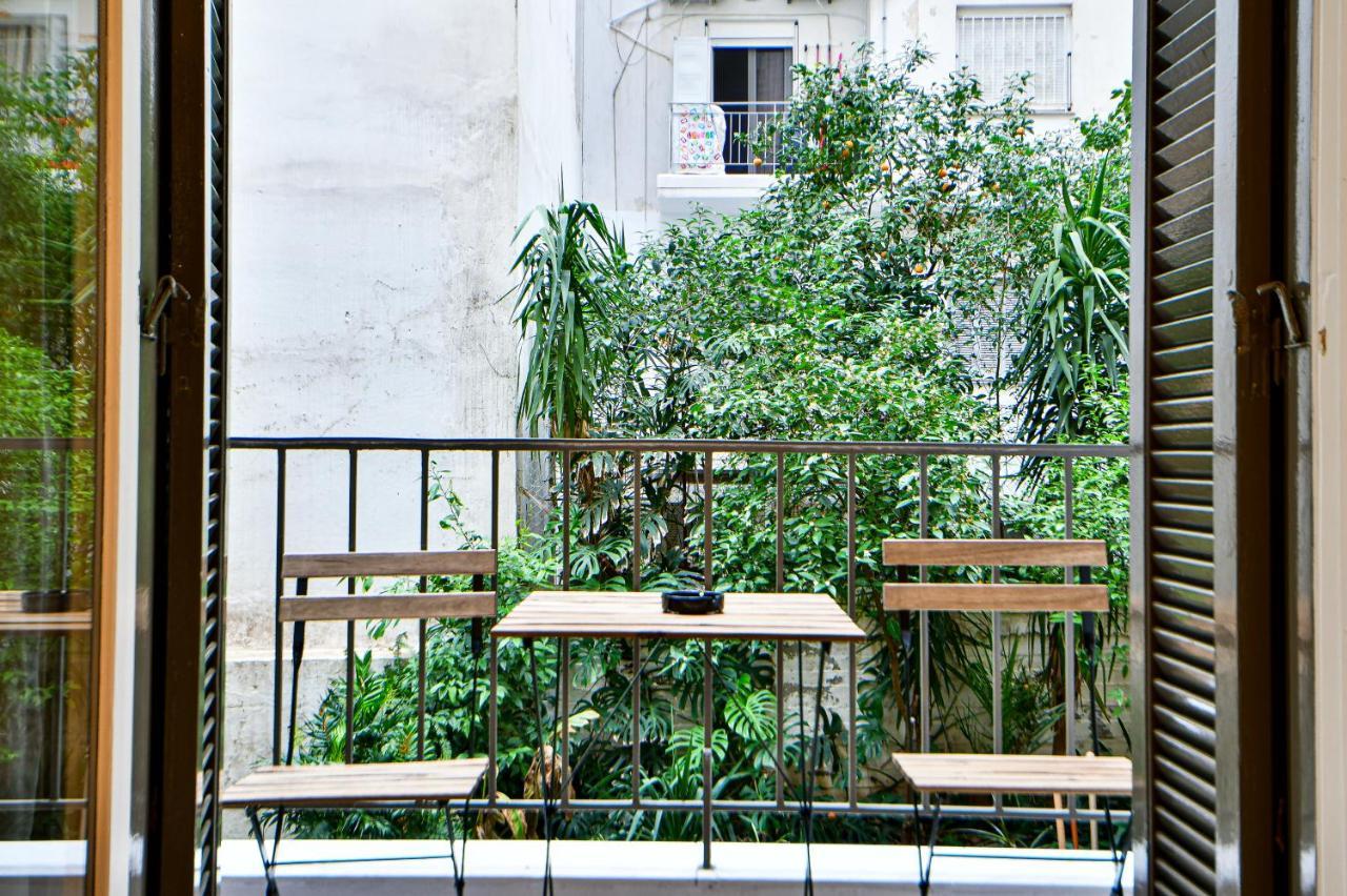 Thiras Lovely Apartment By Zain Atenas Exterior foto