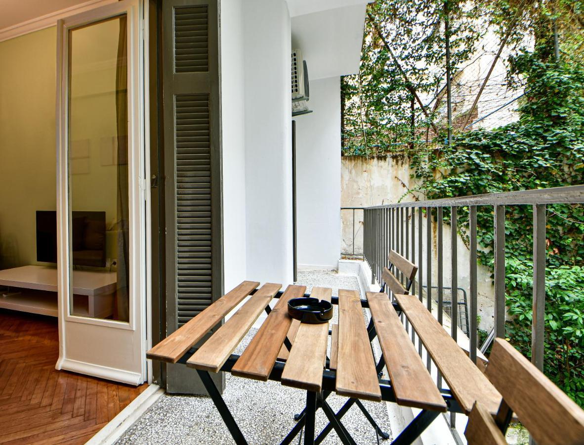 Thiras Lovely Apartment By Zain Atenas Exterior foto